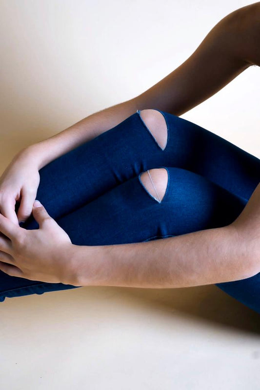 Jean Azul Oscuro, Roto en la Rodilla, Skinny, Clasico Tiro Alto. (Ref 1162)